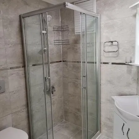 Oezguerhan Otel 3*